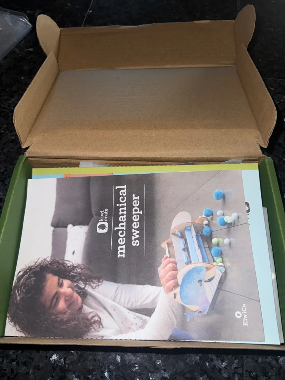 Kiwi co mechanical sweeper stem building set new open box
